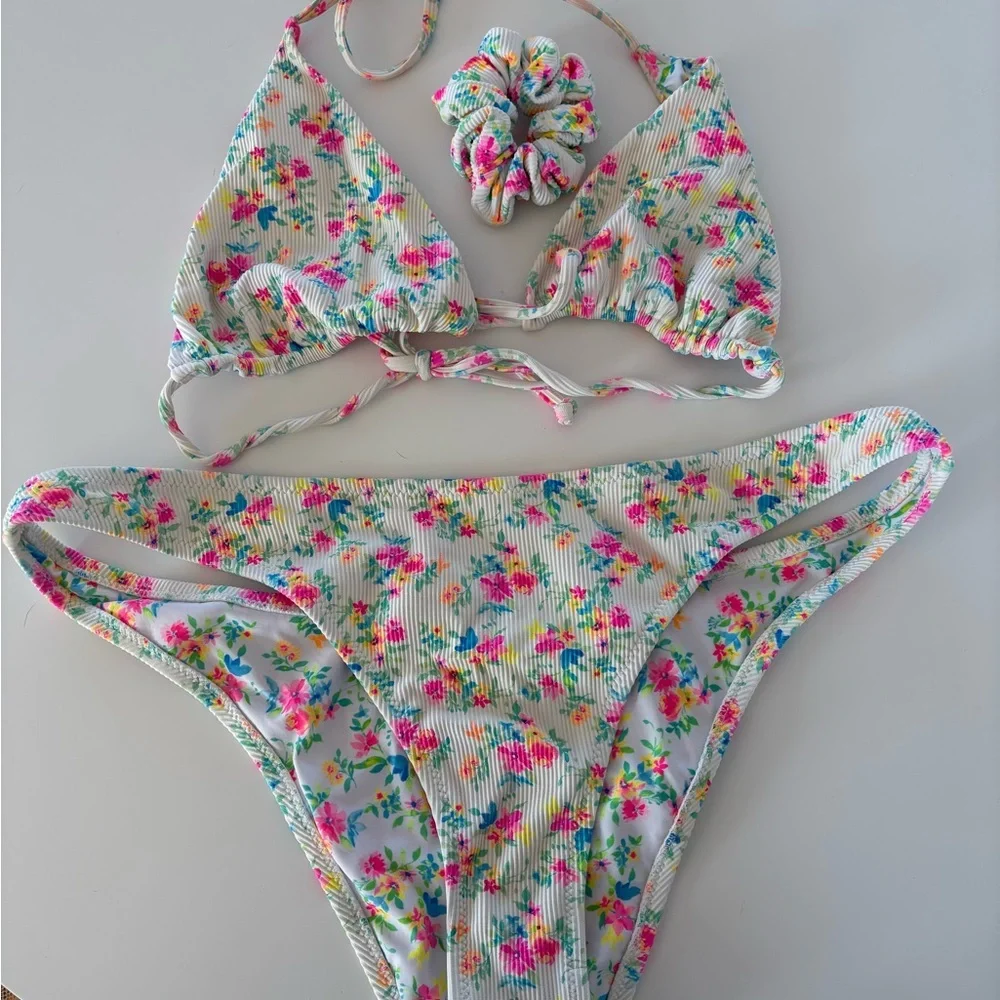 Kulani Kinis Ribbed Floral Bikini Set 2XL Scrunchie - Picture 1 of 3